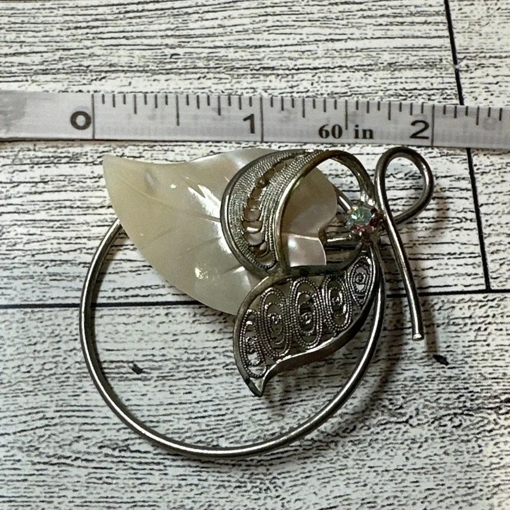 Slivertone & Mother of Pearl Leaf Brooch Pin‎ Vintage Western Germany Stamped